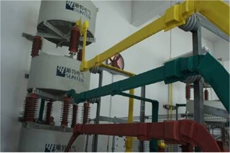 槽扣式硅橡膠母排保護(hù)管 槽扣式硅橡膠母排保護(hù)管